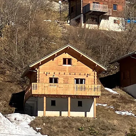 Σαλέ Carre *